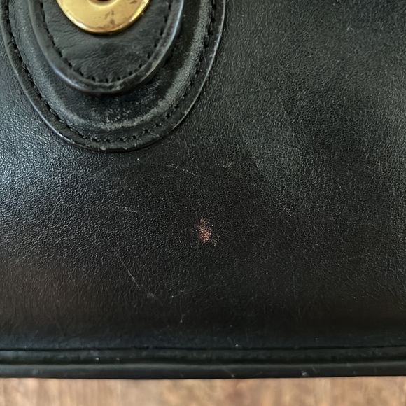 Vintage coach crossbody. - Picture 13 of 13